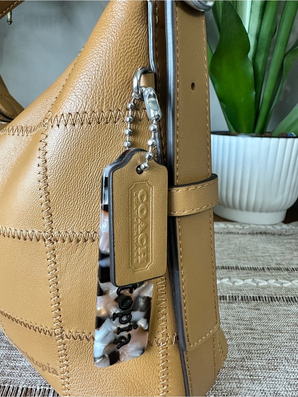 Coachtopia - Slouchy - Honey Brown Alter Ego - Picture 4 of 13